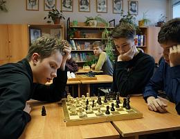 В школе пансионе «Солнечная» начался шахматно-шашечный турнир